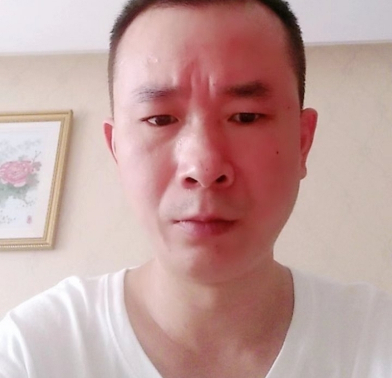 自由飞翔的第一张照片--成都蓝颜知己交友网