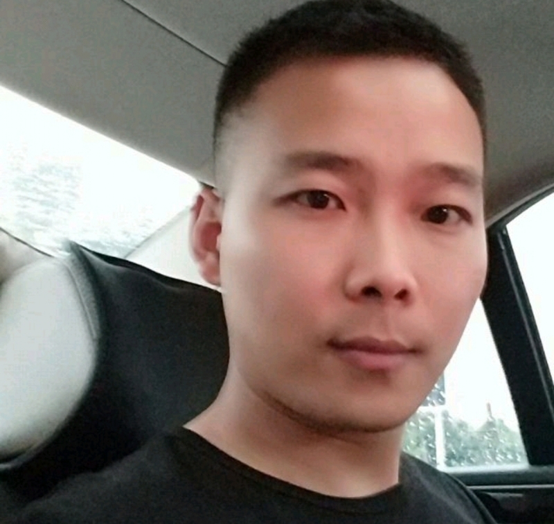 李先生的第二张照片--成都蓝颜知己交友网